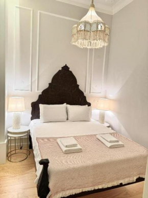 Quarto Com Banheiro privativo na Baixa